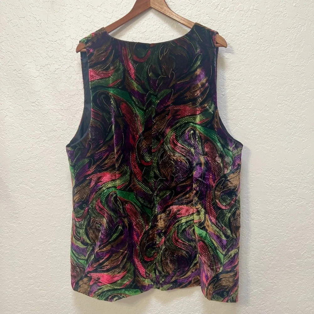 Maggie McNaughton Vintage Velvet Swirl Vest Jewel Tone Metallic Gold Plus 18W‎